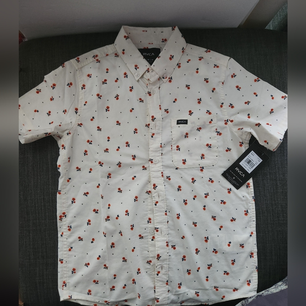 RvCA boys shirt size M